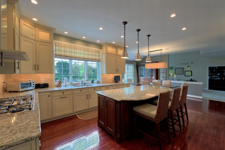 Beautifully Designed Renovated Kitchen